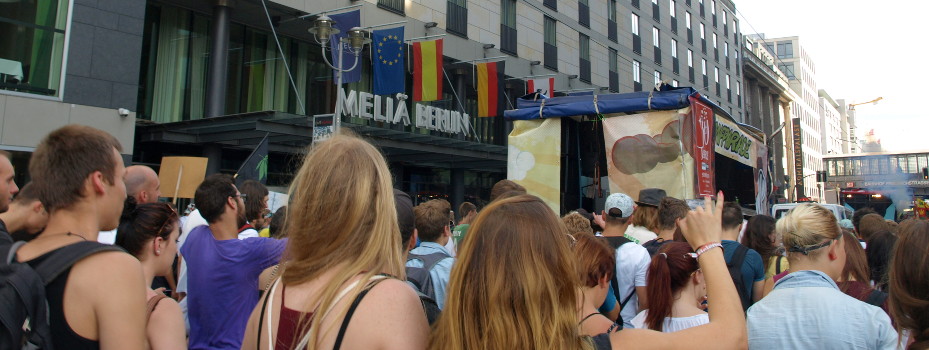 Foto vom Umzug bei der Hanfparade 2014