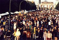 Foto des Markt der Möglichkeiten der Hanfparade 1998