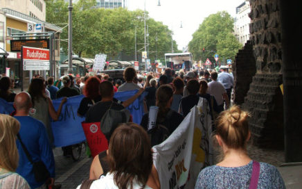 Foto von der Dampfparade beim Start auf dem Rudolfplatz in Köln