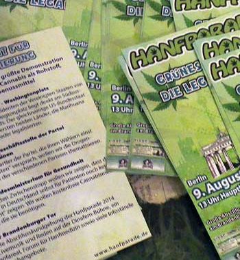 Die ersten Flyer für die Hanfparade 2014