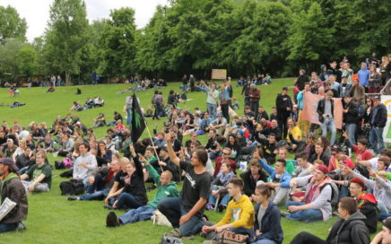 Gruppenfoto nach der Abschlusskundgebung des GMM 2014 Berlin im Görlitzer Park Berlin