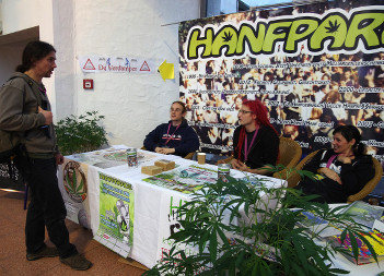 Foto vom Hanfparade-Stand auf der Cultiva 2013