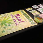 Foto von Infostand mit Hanfparade Poster
