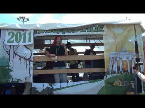 Hanfparade 2011 Auftakt: Steffen Geyer und Jo Biermanski / Grüne Hilfe Netzwerk