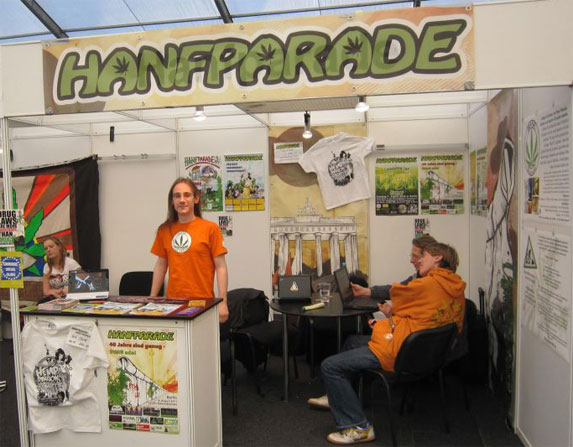 Hanfparade-Stand auf der Cannafest Hanfmesse in Prag