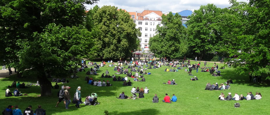 Foto von der Auftaktkundgebung, Blick von hinten